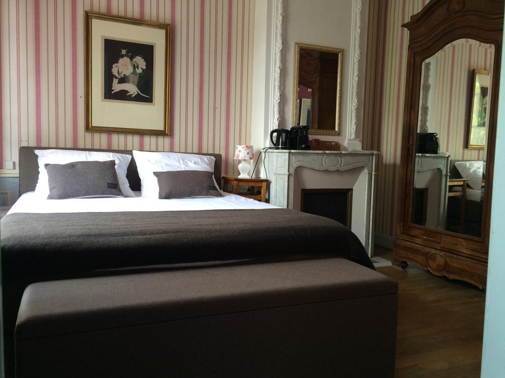Couette-café Domaine La Reveille 3*